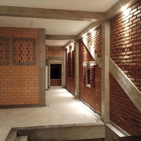 The Brick Wonder 호텔 Habaraduwa Central 외부 사진