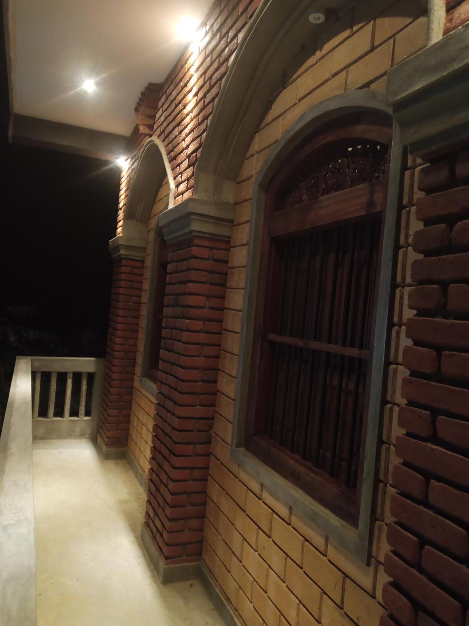 The Brick Wonder 호텔 Habaraduwa Central 외부 사진