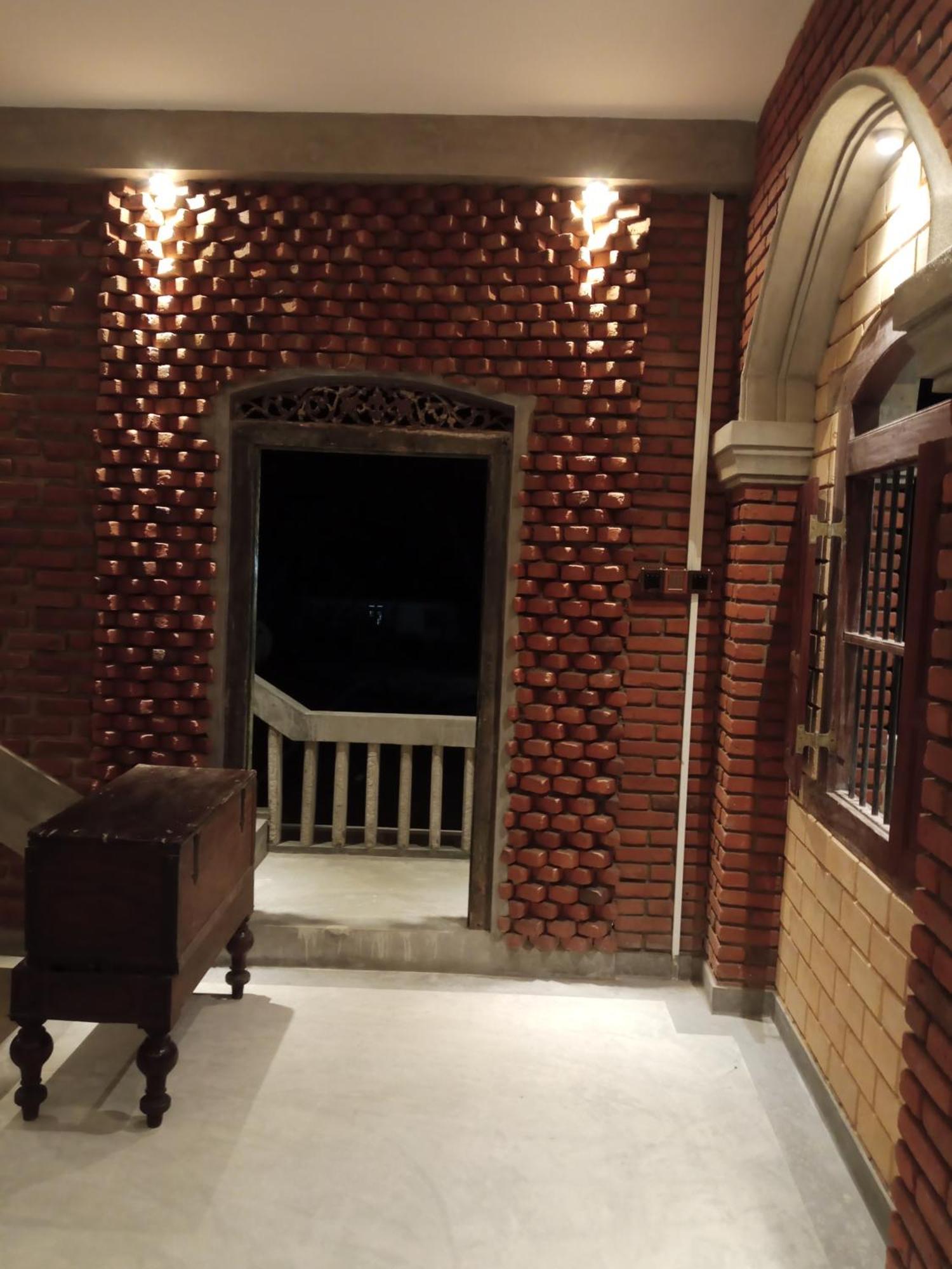 The Brick Wonder 호텔 Habaraduwa Central 외부 사진