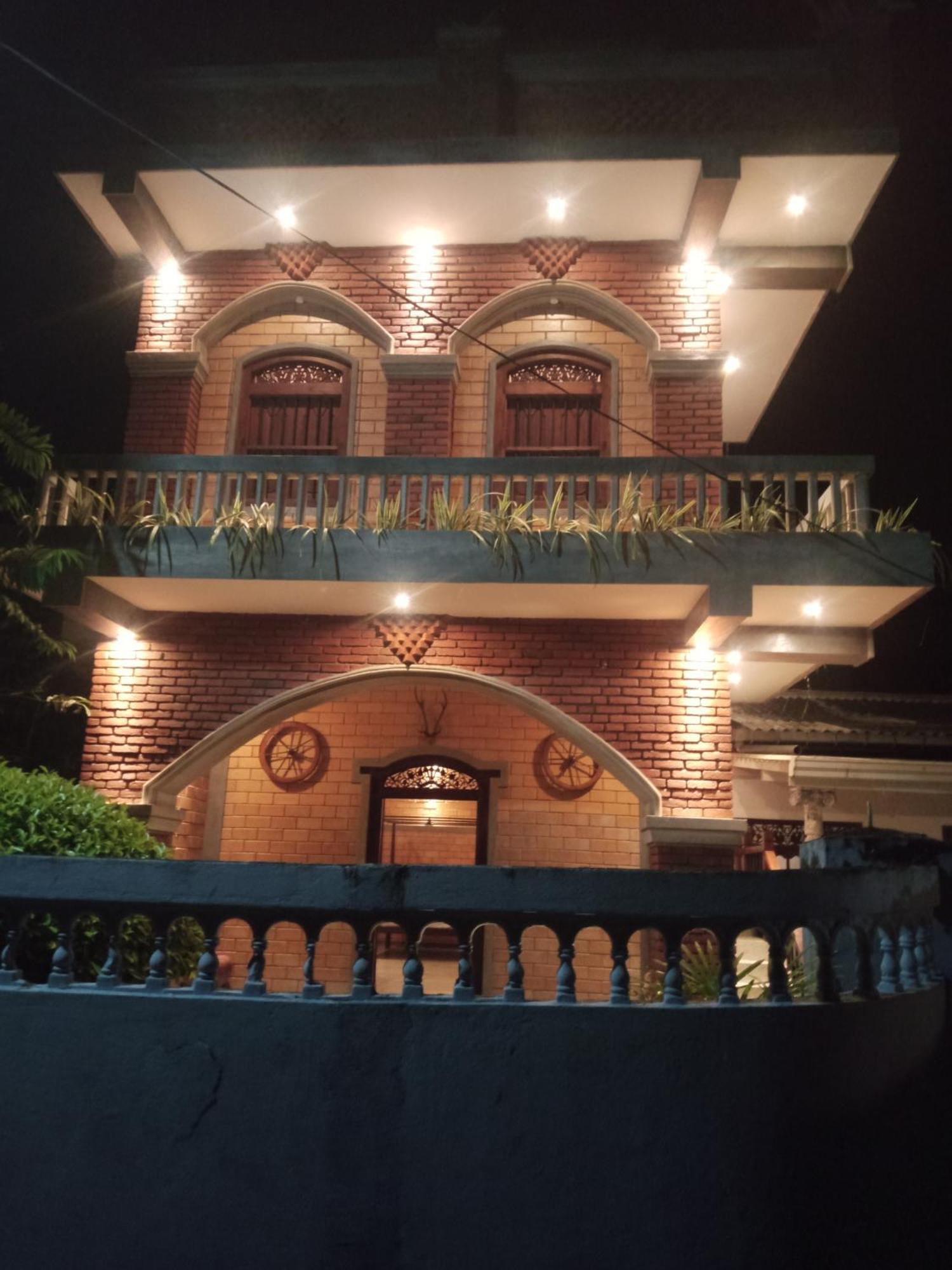 The Brick Wonder 호텔 Habaraduwa Central 외부 사진